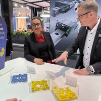 Staatssekretärin Anka Dobslaw besucht KAPSTO® Team am Messestand